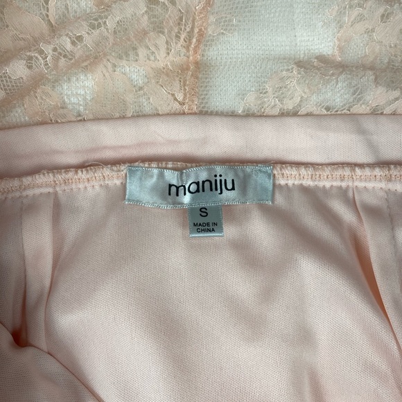 Maniju Soft Pink Dress/Prom Size: Small - Picture 8 of 17